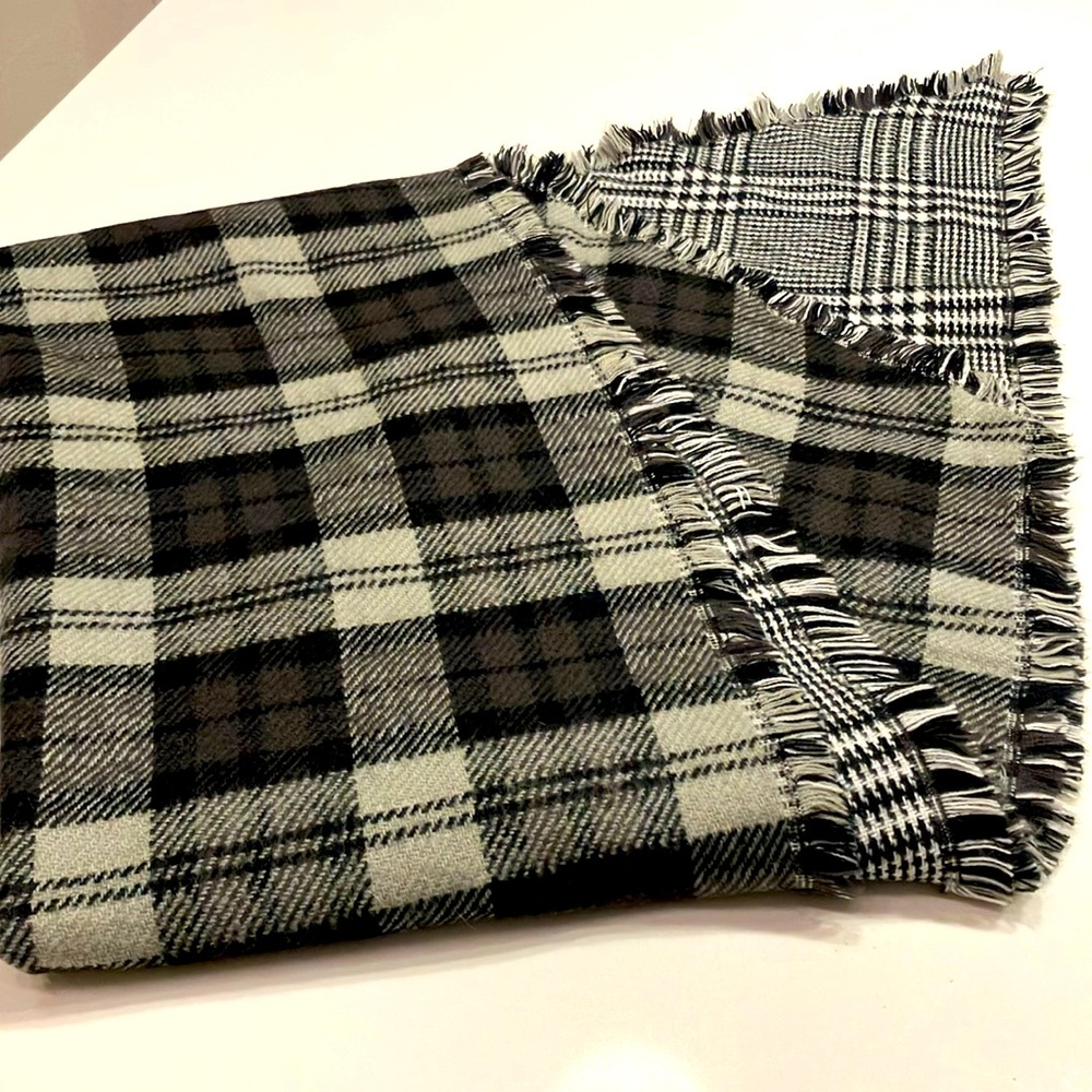 Madison 88 blanket scarf (boutique)